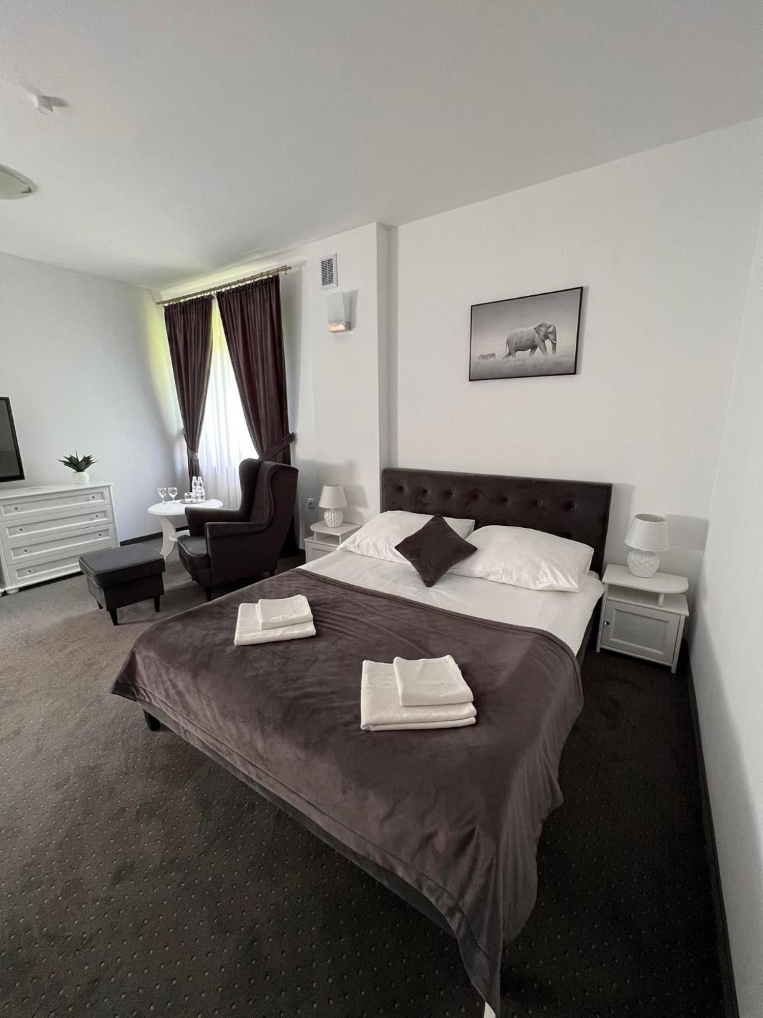 Hotel Park Opoczno Dış mekan fotoğraf