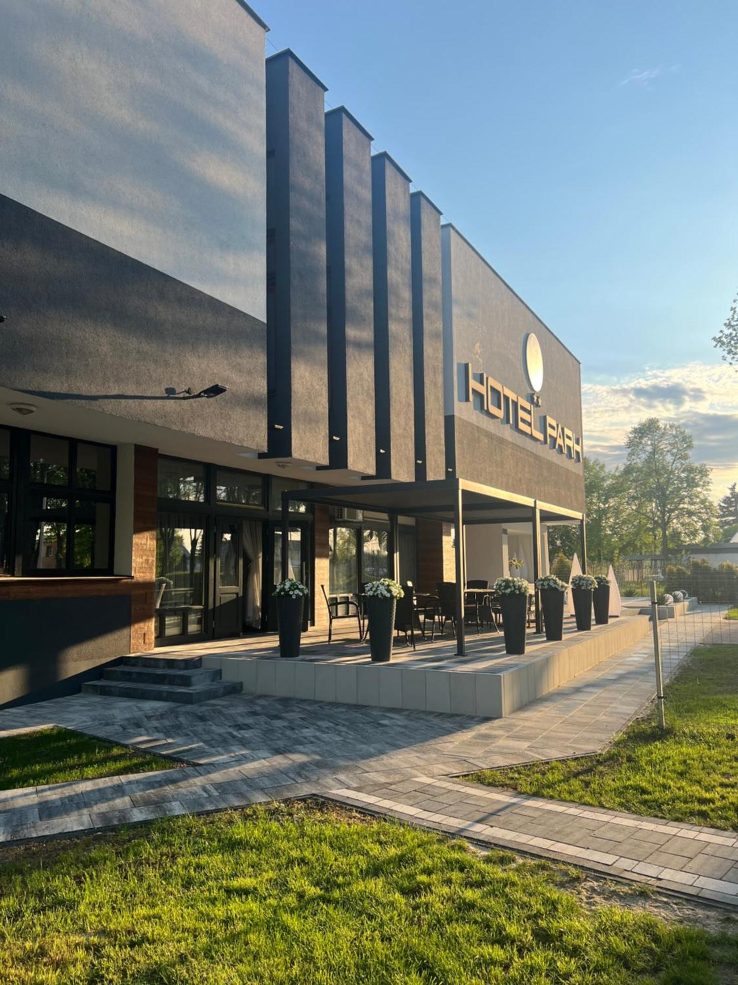 Hotel Park Opoczno Dış mekan fotoğraf
