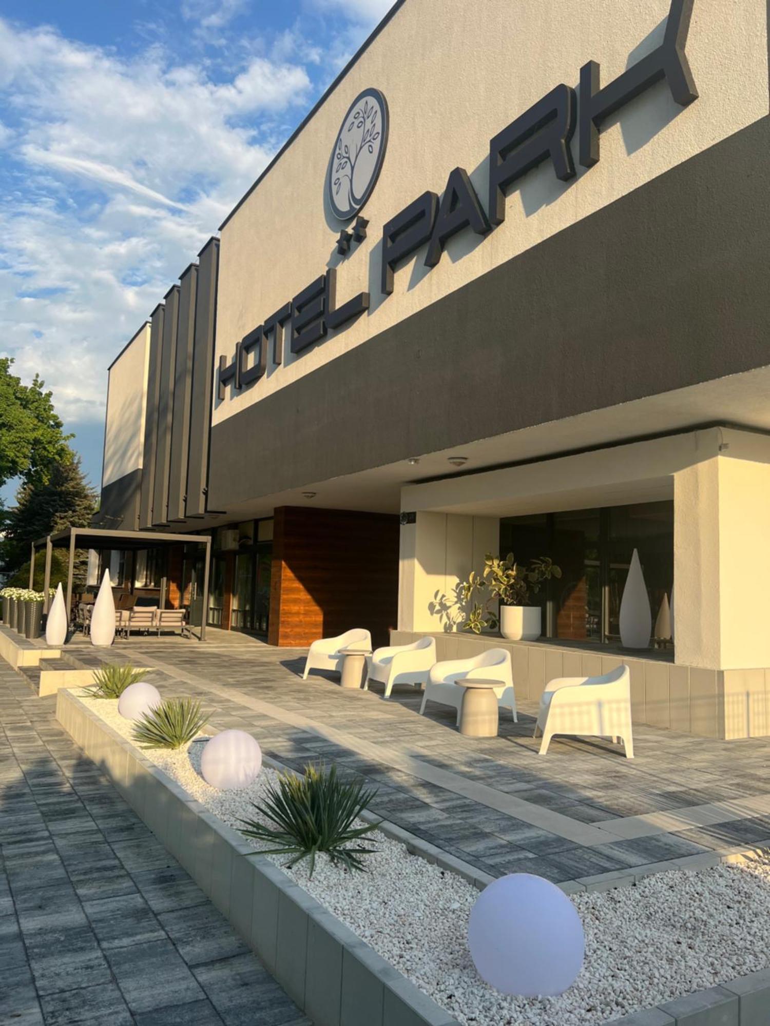 Hotel Park Opoczno Dış mekan fotoğraf